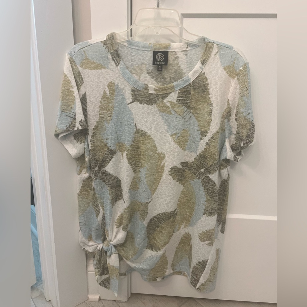 Bobeau Women's Top with Leaf Pattern